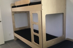 81 3-Bett-Zimmer-2-von-3