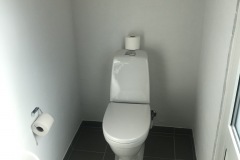 77 Anneks: Bad/toilet med adgang udefra - Billede 2 af 2
